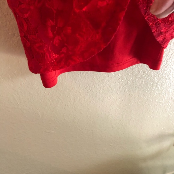 SOLD Missguided lace red dress - Picture 7 of 9